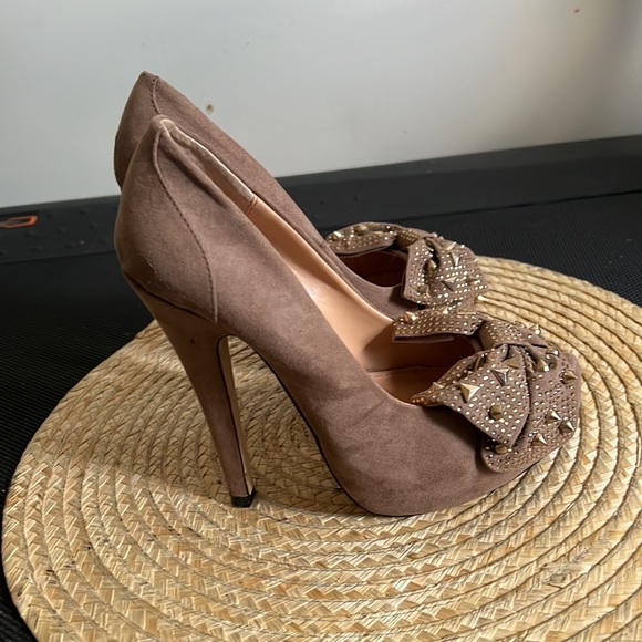 Material Girl Platform Pump Heel Size 35 - Picture 10 of 12